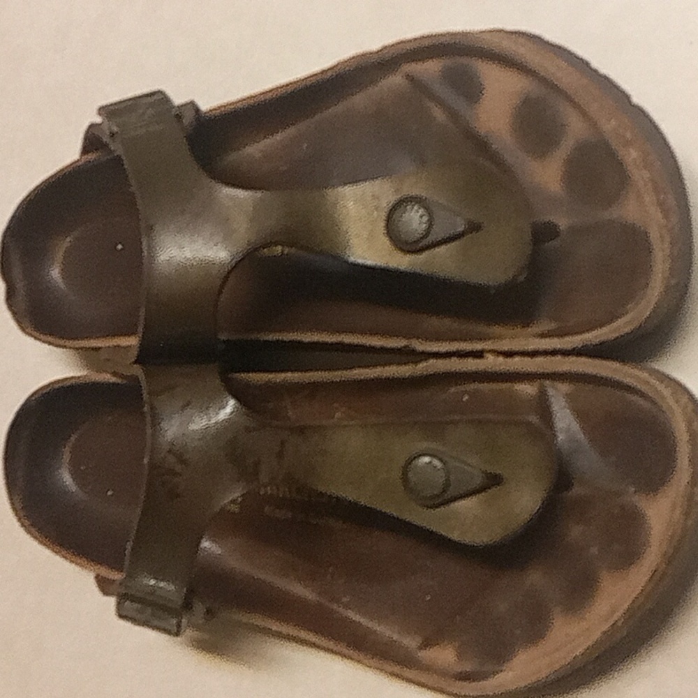 Birkenstock Gizeh Sandal - size 39, dark brown
